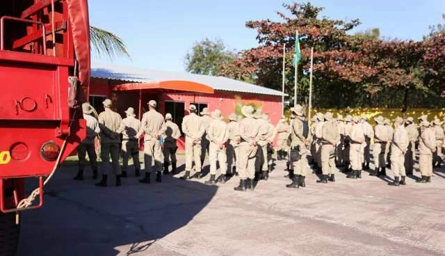 &quot;Preocupado com inc&ecirc;ndios&quot;, diz Corpo de Bombeiros ao negar suposto ass&eacute;dio