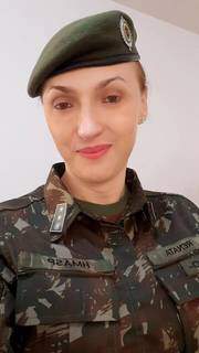 Major Renata Gracin é trans no Exército (Foto: Reprodução das redes sociais) 