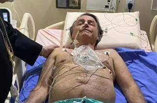 Imagem que Jair Bolsonaro postou na rede social antes de ser intubado em SP (Foto: Reprodução/Twitter)