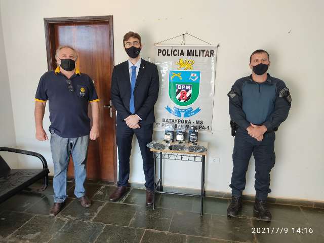 Policiais de Bataypor&atilde; ter&atilde;o dia a dia monitorado por c&acirc;mera presa no colete