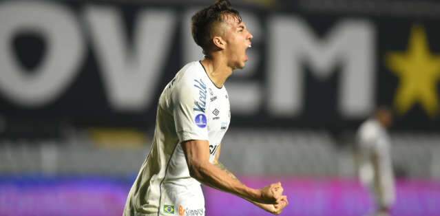 Com gol de Kaio Jorge, Santos vence o Independiente por 1 a 0