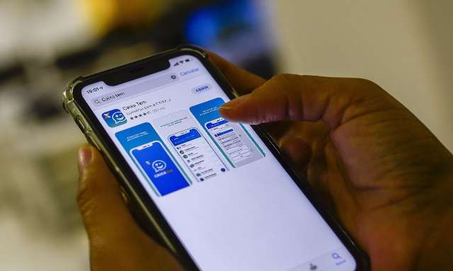 Caixa e Whatsapp fecham parceria para envio de mensagens sobre aux&iacute;lio