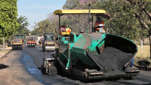 Prefeitura inicia recapeamento em ruas de 7 bairros da regi&atilde;o norte da Capital 