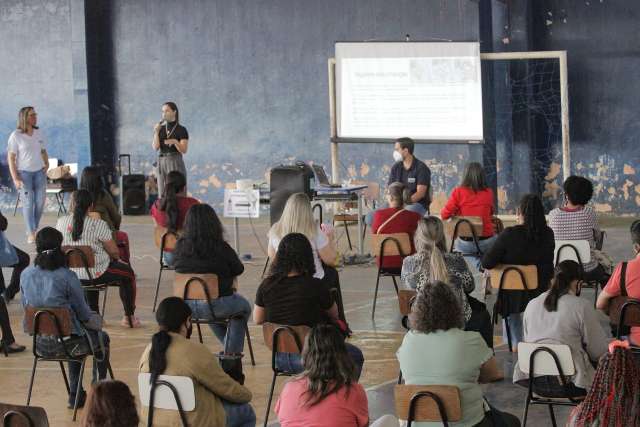 Servidores municipais passam por capacita&ccedil;&atilde;o para o retorno de aulas na Capital