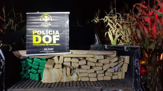 Caminhonete roubada no RJ &eacute; abandonada com 76 quilos de maconha em milharal