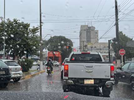 Chuva em cidades da fronteira anuncia chegada de frente fria