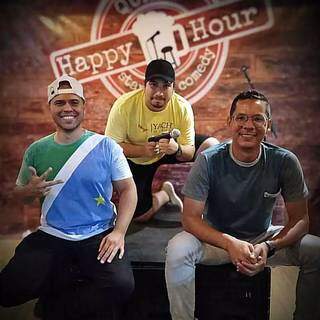 Projeto “Quase um happy hour” comandado pelos humoristas Wagner Jean, Higor Alexandre e Junior Manica