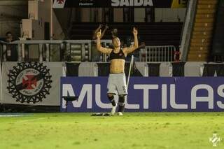 Morato comemora gol que evitou derrota do Vasco (Foto: Vitor Brugger/Vasco)