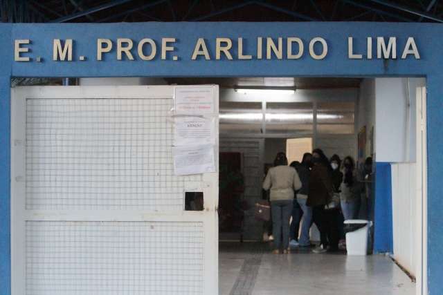 Clima &eacute; de desafio entre professores que retornam uma semana antes dos alunos