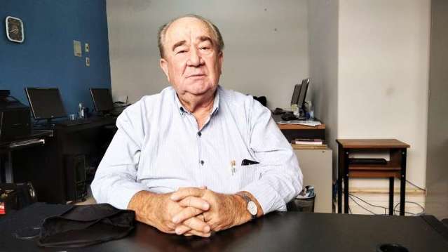 Juiz bloqueia bens e afasta ex-deputado de cart&oacute;rio de registro civil
