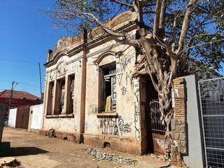 Casa foi construída na época em que as edificações da cidade passaram a ter ornamentos na fachada. (Foto: Idaicy Solano)