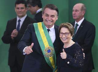 Na imagem, Tereza e o presidente, com Moro ao fundo, na cerimônia de posse em 2019 (Foto: Arquivo/Valter Campanato/Agência Brasil)