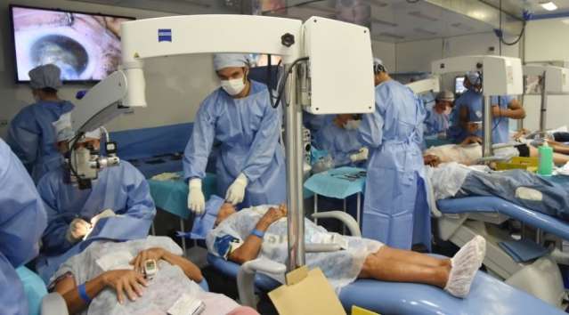Usando hospitais, Caravana da Sa&uacute;de quer acabar com fila de cirurgias
