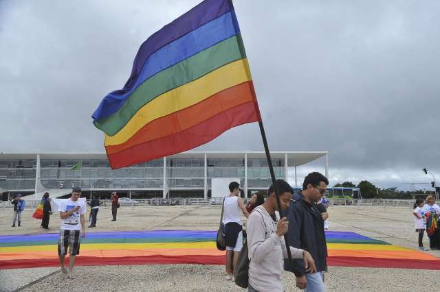 Quase 80% garantem que n&atilde;o mudariam voto se soubessem que candidato &eacute; gay