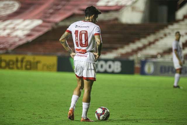 Brasil de Pelotas sai na frente, mas perde de 2 a 1 para o N&aacute;utico 