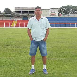 Presidente de clube paulista &eacute; contratado como t&eacute;cnico do &Aacute;guia Negra