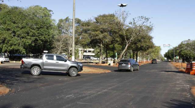 Ap&oacute;s recapeamento, trecho da Avenida do Poeta &eacute; liberado