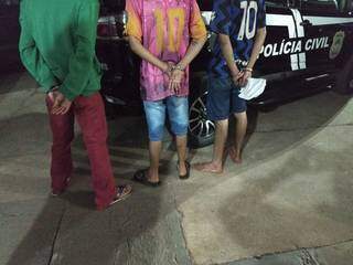Os três homens foram presos nesta quinta-feira (22). (Foto: Divulgação | PCMS)
