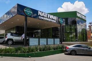 A Nativas Grill Premium fica localizada na Avenida Afonso Pena, 5468, Bairro Chácara Cachoeira. (Foto: Henrique Kawaminami)