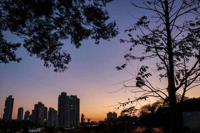 Temperaturas sobem e tempo seco permanece em todo Estado nesta sexta-feira