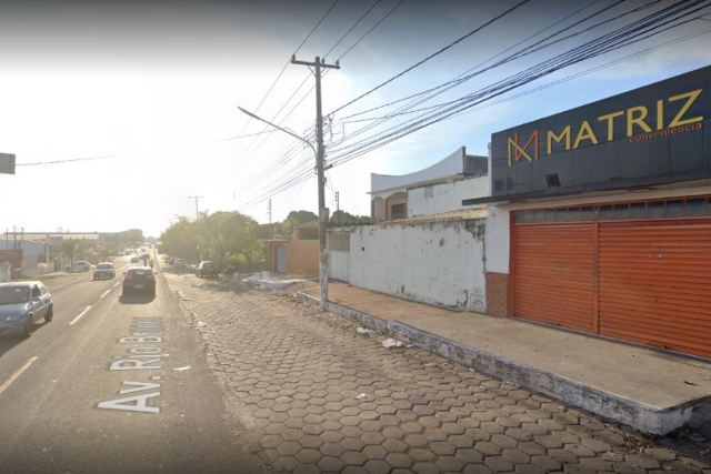 Dupla &eacute; presa depois de atirar contra homem e ser perseguida pela pol&iacute;cia