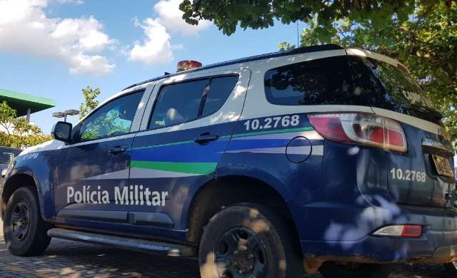 Mulher em c&aacute;rcere liga ao 190 pedindo boleto, PM entende recado e prende marido