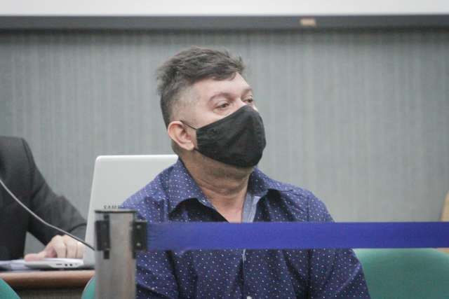 &quot;Agiu no desespero&quot;, diz esposa de r&eacute;u que se vingou ap&oacute;s assassinato do filho