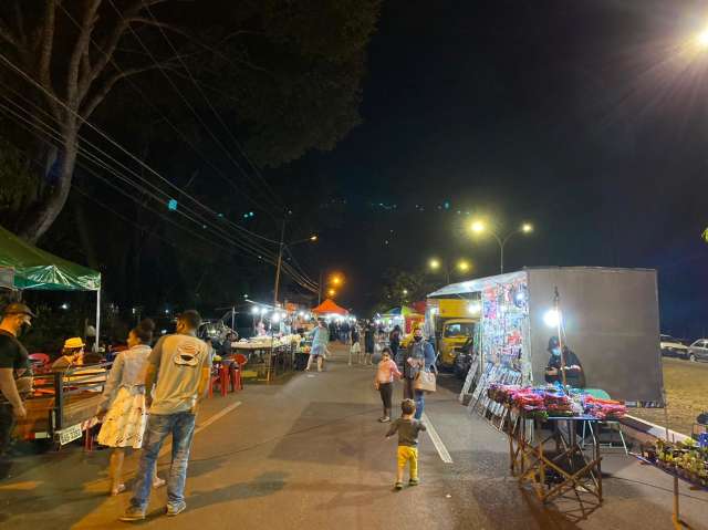 Feirantes do Rita Vieira &quot;batem martelo&quot; sobre novo endere&ccedil;o com a Semadur