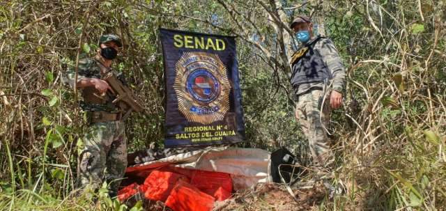 Ag&ecirc;ncia paraguaia encontra quase 500 kg de droga escondidos no mato