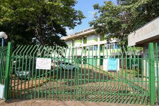 Escolas estaduais não recebem presença de alunos desde 23 de março do ano passado. (Foto: Paulo Francis)