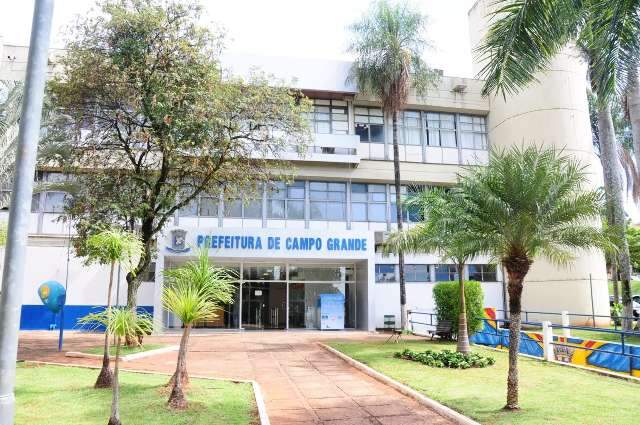 Servidores municipais voltam ao trabalho presencial, at&eacute; quem recusou vacina