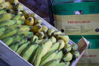 Preço da caixa de banana foi reajustado em 71% (Foto: Henrique Kawaminami)