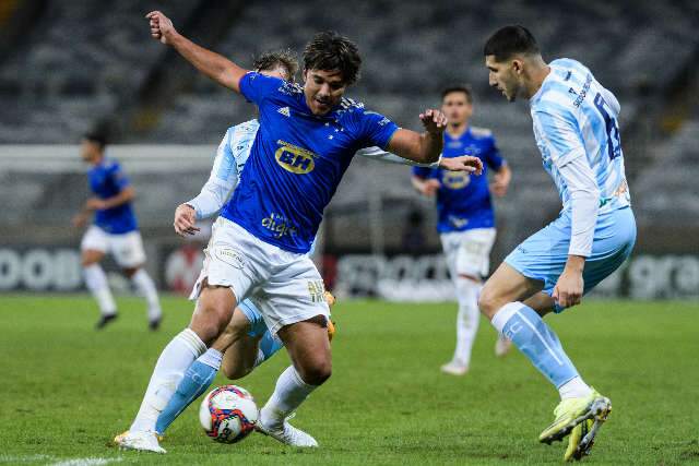 Cruzeiro e Londrina empatam em 2 a 2 no Mineir&atilde;o 