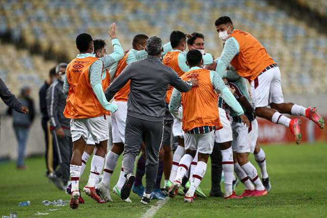 Fluminense faz 3 a 0 no Crici&uacute;ma e avan&ccedil;a &agrave;s quartas de final da Copa do Brasil 