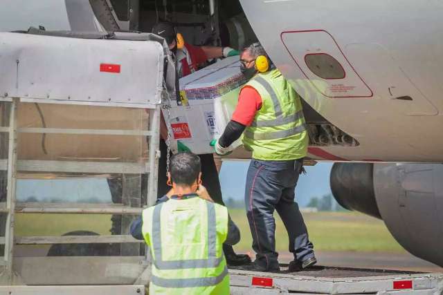 Lotes com 80 mil doses de vacina contra covid chegam neste s&aacute;bado a MS