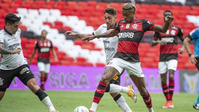 Corinthians e Flamengo duelam pelo Brasileir&atilde;o neste domingo 