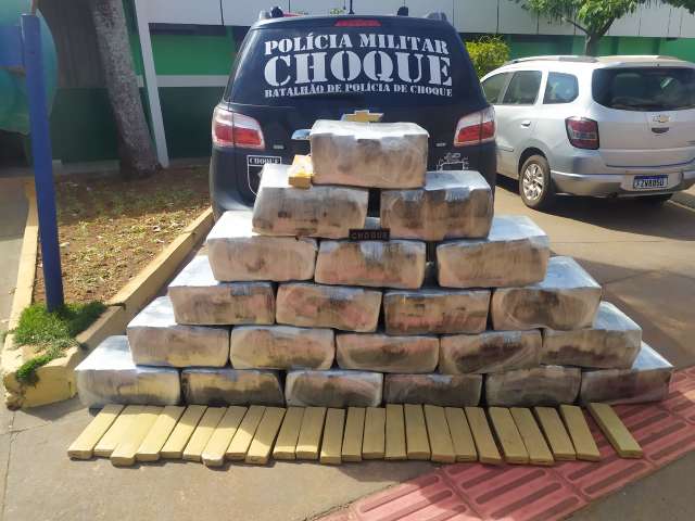 Homem &eacute; preso com mais de meia tonelada de maconha em caminh&atilde;o-tanque