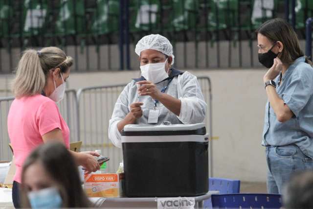 Capital atinge 50% de vacinados com a 1&ordm; dose