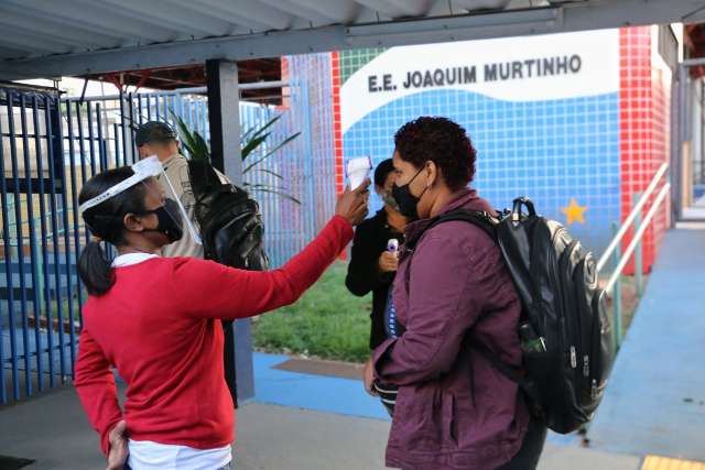 Al&eacute;m de protocolo de biosseguran&ccedil;a, retorno presencial tem &quot;acolhida&quot; de alunos 