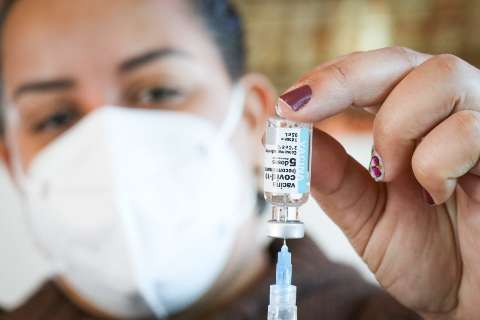 Aplicando 30 doses por minuto, Campo Grande tem 11 mil vacinados durante a tarde