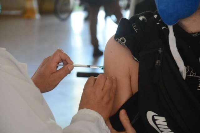 Dourados s&oacute; aplicar&aacute; segunda dose de vacina nessa ter&ccedil;a-feira