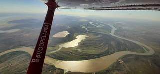 Aeronave do Corpo de Bombeiros sobrevoando o Pantanal. (Foto: Divulgação | CBMMS)