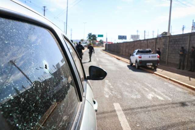 Policial penal que atirou em carro de PM &eacute; liberado ap&oacute;s pagar fian&ccedil;a 