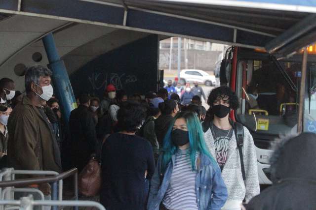 Dia de volta &agrave;s aulas da rede estadual &eacute; de terminais lotados em Campo Grande
