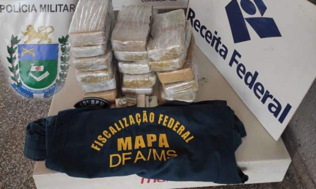 Com coca&iacute;na, boliviana &eacute; presa entrando de t&aacute;xi em Corumb&aacute; 