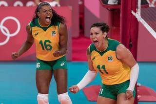 Brasil derrota R&uacute;ssia e avan&ccedil;a para semifinais no v&ocirc;lei feminino