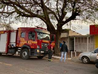 Pane em ventilador provoca inc&ecirc;ndio em oficina