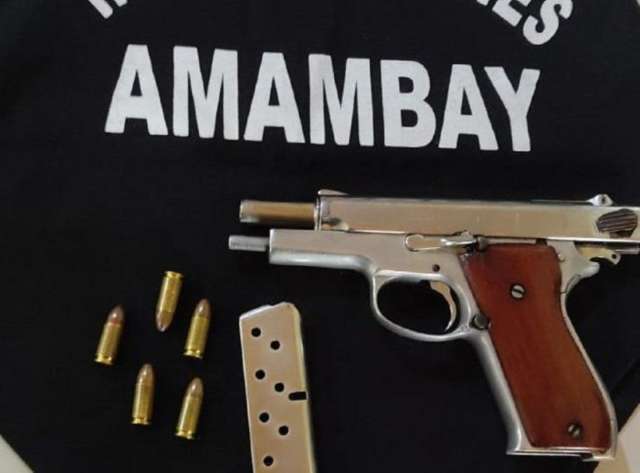 Pol&iacute;cia apreende pistola usada em tr&ecirc;s ataques a agentes penitenci&aacute;rios