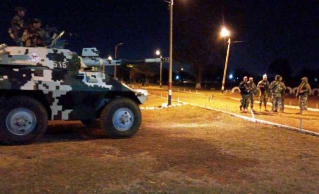 Fronteira tem noite tensa com amea&ccedil;a de resgate de presos e plano de fuga