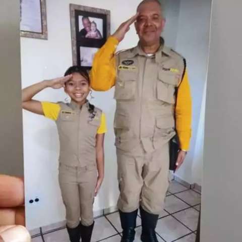 Para Éder, alegria é dividir amor pela farda “amarelinha” com filha